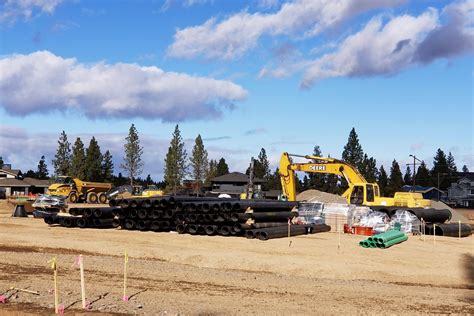 Whether we are installing concrete, driveways, sidewalks, foundations, pavers, retaining walls, or stamped concrete in bend and central oregon, our mission is to provide. Keep the Jobs Comin'; A Look Ahead for Construction in ...