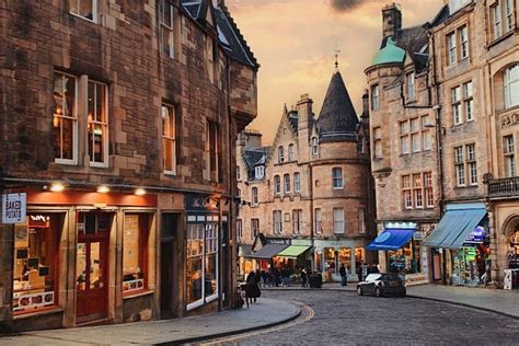 Most Fascinating Tourist Spots To Visit In Edinburgh Curly Traveler