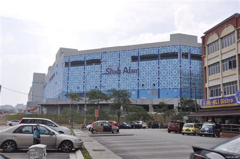 Imax hall, beanieplex and 8 standard halls. AEON Piazza Shah Alam