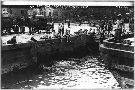 New York City Boys Swimming At Dock Rutgers Slip Ca Lower Manhattan New York City