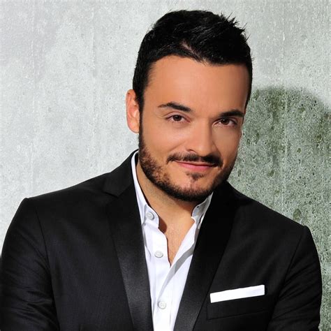 He was one of an international sextet, later quintet, of singers formed from the tv series popstars. Sport1 bastelt am UEFA-Europa-League-Team: Oliver ...