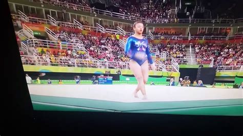 Olympic Gymnast Ellie Downie Almost Breaks Neck Youtube
