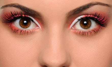 Eyebrow threading works by twisting the thread in a way to create a cross section that rolls over hairs, catches them and pulls them out. October 2013