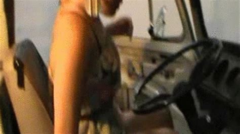 Margo Pumping And Cranking Vw Bus Car Cranking Flooded Engines Clips4sale