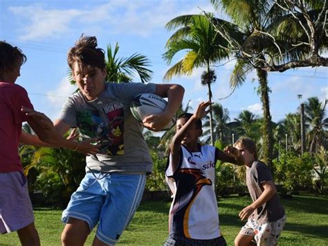Den forfatning af fiji fastlægger religionsfrihed og definerer landet som en sekulær stat, men også, at regeringen kan tilsidesætte disse love af hensyn til den offentlige. Service and spirituality in Fiji - CCGS Christ Church ...