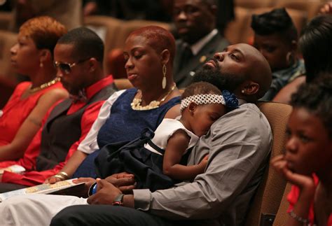 emotional photos from michael brown s funeral time