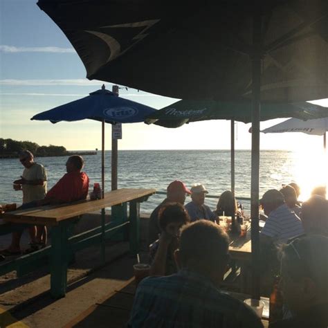 Všechny restaurace v destinaci st. Woody's Waterfront - Seafood Restaurant in St Pete Beach