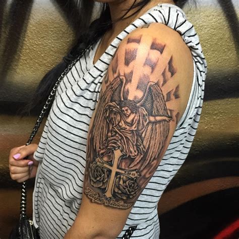 These little tattoos are mostly themed on in a similar manner, but unrelated tattoos can also be joined using a background tattoo to create a tattoo. 18+ Half Sleeve Tattoo Designs, Ideas for Women | Design ...