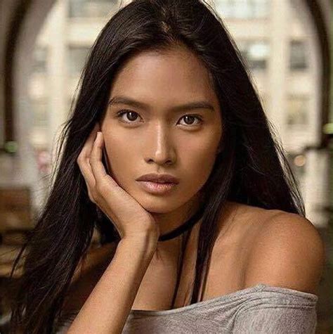 Filipino Model Janine Tugonon Poses Naked For 2017 Nu Muses Calendar