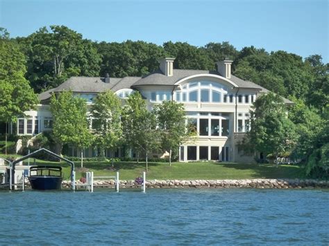 Lake Minnetonka Home Fire • Minnetonka Realty