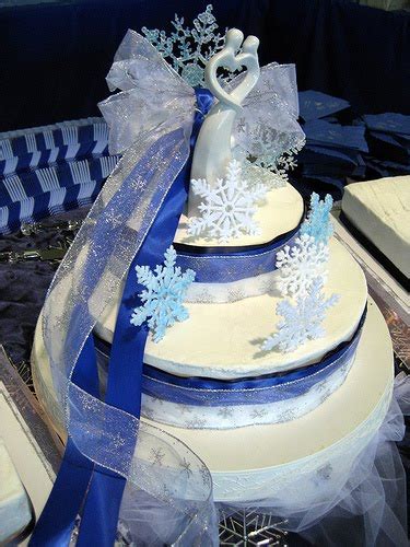 Disco Xxyy In Da City Winter Wedding Cakes Winter Wedding Cakes Pictures