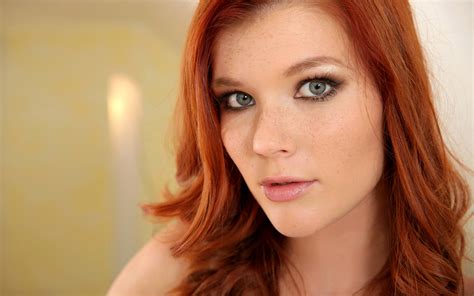 4562664 Redhead Looking At Viewer Blue Eyes Face Free Download Nude Photo Gallery