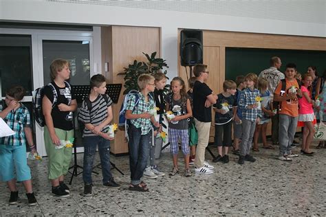 Lühend bic tähistab 'ettevõtte identifikaatori koodi' (endine 'panga identifikaatori. Gesamtschule Neunkirchen-Seelscheid