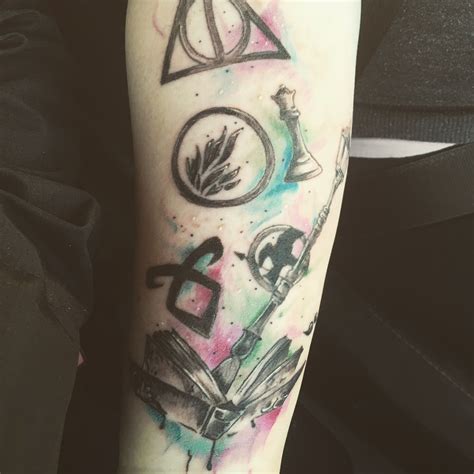 7 shares linkedin facebook pinterest twitter email buffer flipboard more introduction: Literary tattoo of all my fave books !! HP, Hunger games ...
