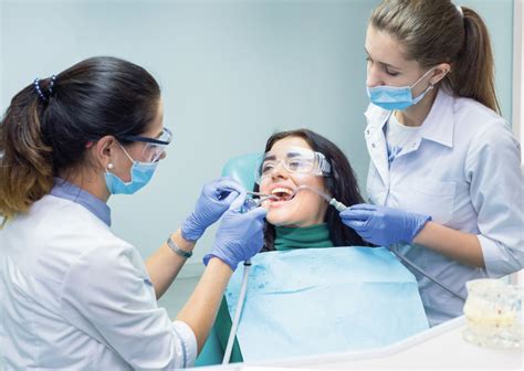 La Odontología Integral Para Tratamientos De Alta Complejidad