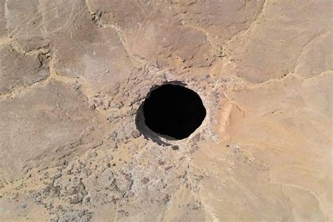 Un Mystérieux Trou De 30 Mètres De Large Fascine Les Géologues Au Yémen Edition Du Soir Ouest