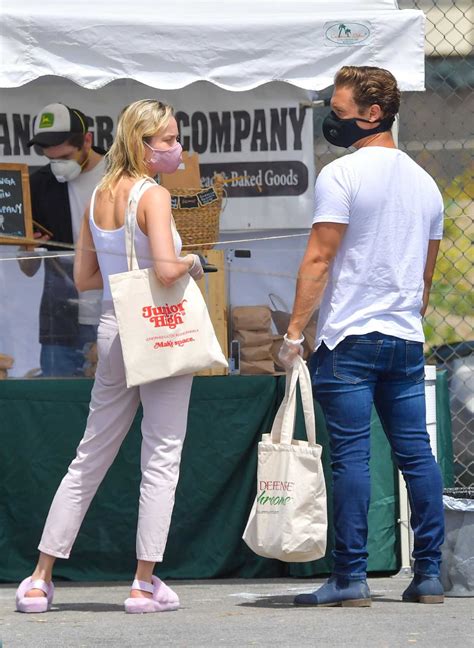 Brie Larson In A White Tank Top Stepping Out To A Local Farmers Market With Her Boyfriend