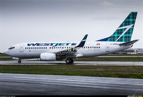 C Gmwj Westjet Airlines Boeing 737 700 At St Johns Intl Nl Photo