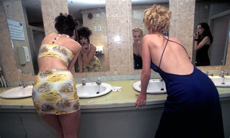 Glasgows Shimmy Club Install Two Way Mirror In Womens Toilets So Men