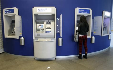 How can i find an atm near me? Women, Southerners Saving More in UK