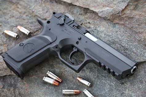Magnum Research Baby Eagle Iii Semiauto 9mm Pistol Full Rev Handguns