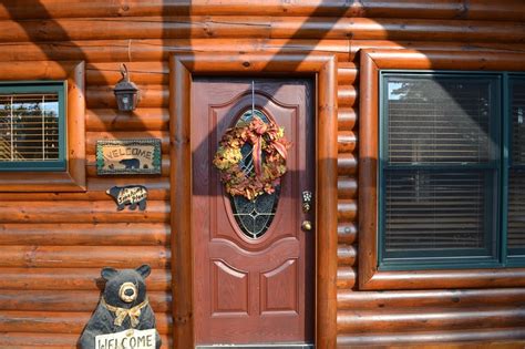 The log cabin rentals at little valley mountain resort have plenty of pet friendly cabins to choose from. Three Bedroom Two Bathroom Cabin Pet Friendly Pigeon Forge ...