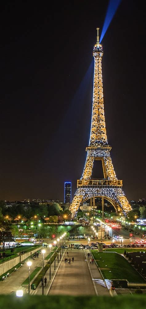 Eiffel Tower Paris Wallpaper 720x1520
