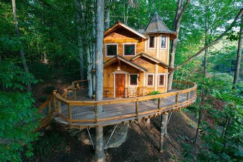 Treehouse Master Pete Nelson Building Beautiful Tree Houses Cool
