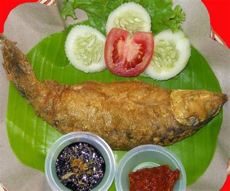 Bahkan ikan mas bakar menjadi pemandangan yang sangat unik saat malam tahun baru saat terjadi pesta bakar bakar ikan dan pada kenyataannya. Resep Membuat Ikan Bandeng Presto Duri Lunak Gurih - ResepEnak99