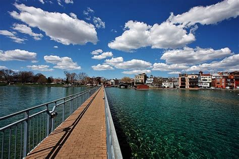 Bus Tours Through the Finger Lakes Region with Hayfield Quality Tours