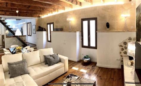 Aquí tienes 243 alquileres de vacaciones: Alquiler: Casa de pueblo en centro Soller con terraza ...