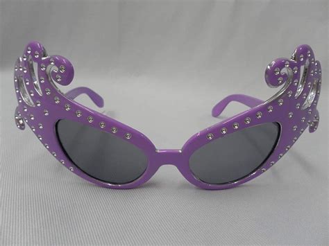 Dame Edna Glasses Purple - Perfect as a Halloween costume accessory