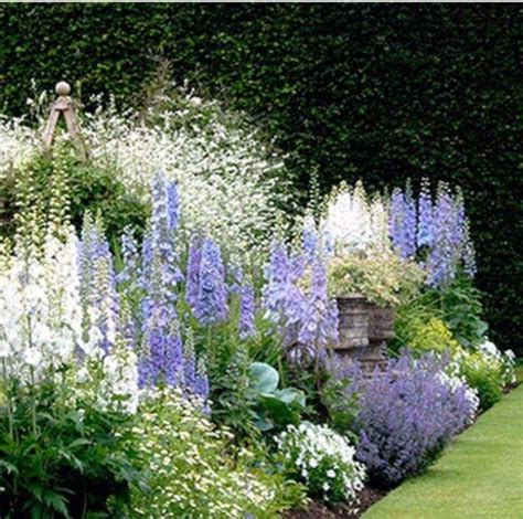 White Plants Garden Ideas 180 Backyardgardens Beautiful Gardens