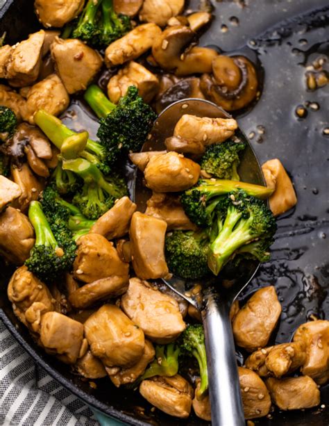 20 Minute Chicken Broccoli Stir Fry Gimme Delicious