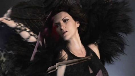 Laura Pausini Dark E Leather Con Troppo Tempo Il Video Spetteguless