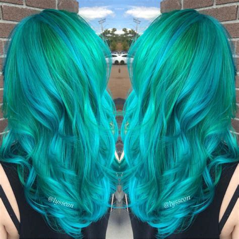 Aquatic pet store in budapest, hungary. Alyssa Wiener is a confessed "aquaholic" and it shows ...