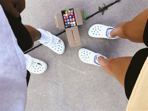 𝙿𝚒𝚗𝚝𝚎𝚛𝚎𝚜𝚝 𝚘𝚕𝚒𝚟𝚒𝚊𝚊𝟷𝟷𝟸𝟶 𝚅𝚜𝚌𝚘 𝚘𝚕𝚒𝚟𝚒𝚊𝚊𝟷𝟷𝟸𝟶 white crocs crocs shoes white crocs outfit