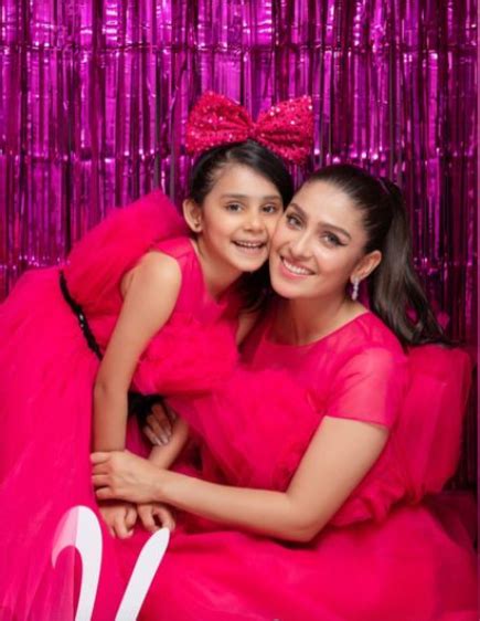 Ayeza Khan Daughter Hoorain 6th Birthday Pics 2021 Showbiz Hut