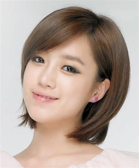 Short layered haircut the layered haircut is always in fashion but when it combines with the short hairs it gives a. Hairstyles Korean Women 2014 - Hairstyles Tips