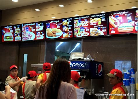 Northwoods candy emporium level 1, in food court. Jollibee: Langhap-Sarap Goodness in Dubai | Lady & her ...
