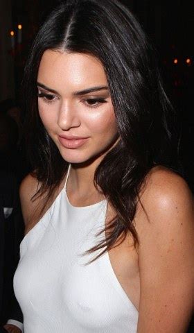 Kendall Jenner Goes Out Braless She Also Pierced Her Nipples