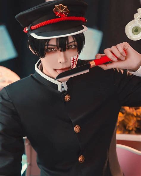 Pin By V Lee On Male Cosplay Cosplay Anime Manga Cosplay Male Cosplay