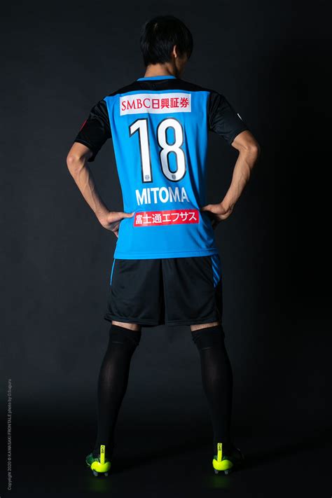 川崎フロンターレ 三苫 薫 壁紙 年シーズン川崎フロンターレ内定選手 サッカー 三笘 薫選手 25 23 Dribble Designer Okabe 1 430 137 Prosmotrov Madarsanamalya