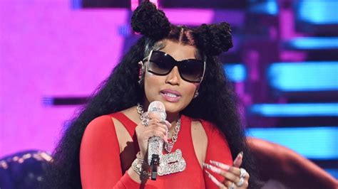 Nicki Minaj Debuts New Song Wins Best Hip Hop Award At Mtv Vmas Hiphopdx