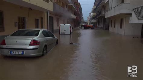 Meteo Cronaca Diretta Alluvione A Cir Marina L Acqua Raggiunge Le