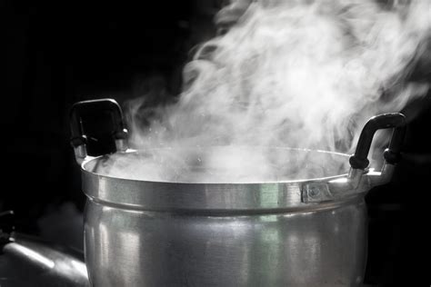 Oct 22, 2007 · when a liquid boils, it literally turns into a gas. A pot of boiling water — Science Learning Hub