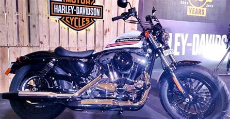 The forty eight is powered by a air cooled electronic sequential portable fuel injection (espfi) 1202 cc 2. Harley-Davidson Forty-Eight Special & 2019 Street Glide ...