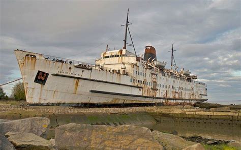 11 Abandoned Ferries Ocean Liners Cruise Ships And Hovercraft Urban