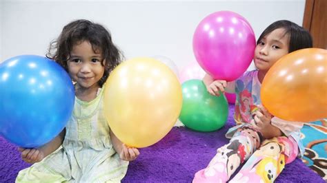 Bermain Balon Sambil Belajar Mengenal Warna Learning Color With Ballon Youtube