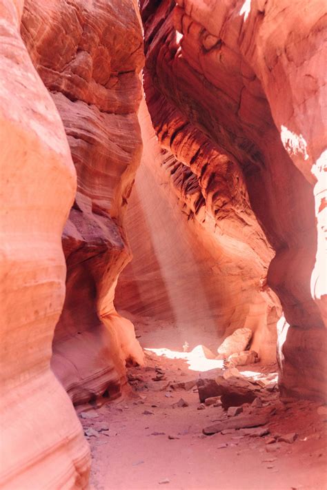 Discover Kanab Utah's Secret Peek-a-boo Slot Canyon | Simply Wander